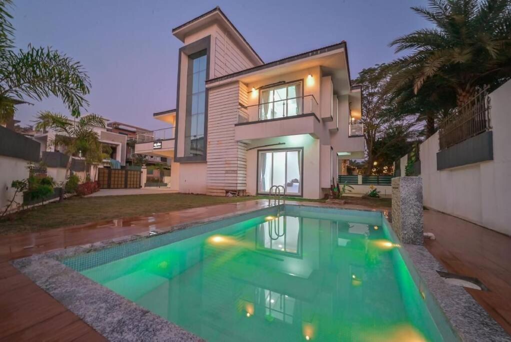 Royal Paradise Villa โลนาวาลา ภายนอก รูปภาพ