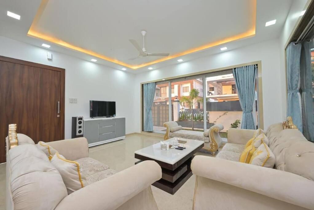 Royal Paradise Villa โลนาวาลา ภายนอก รูปภาพ