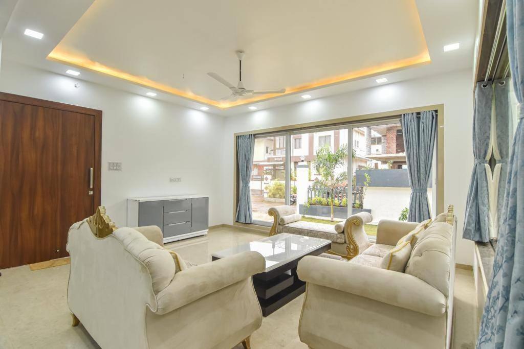Royal Paradise Villa โลนาวาลา ภายนอก รูปภาพ
