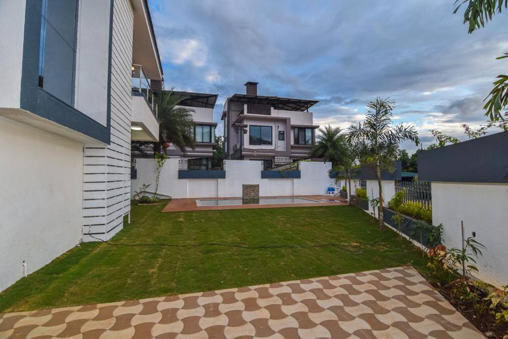 Royal Paradise Villa โลนาวาลา ภายนอก รูปภาพ