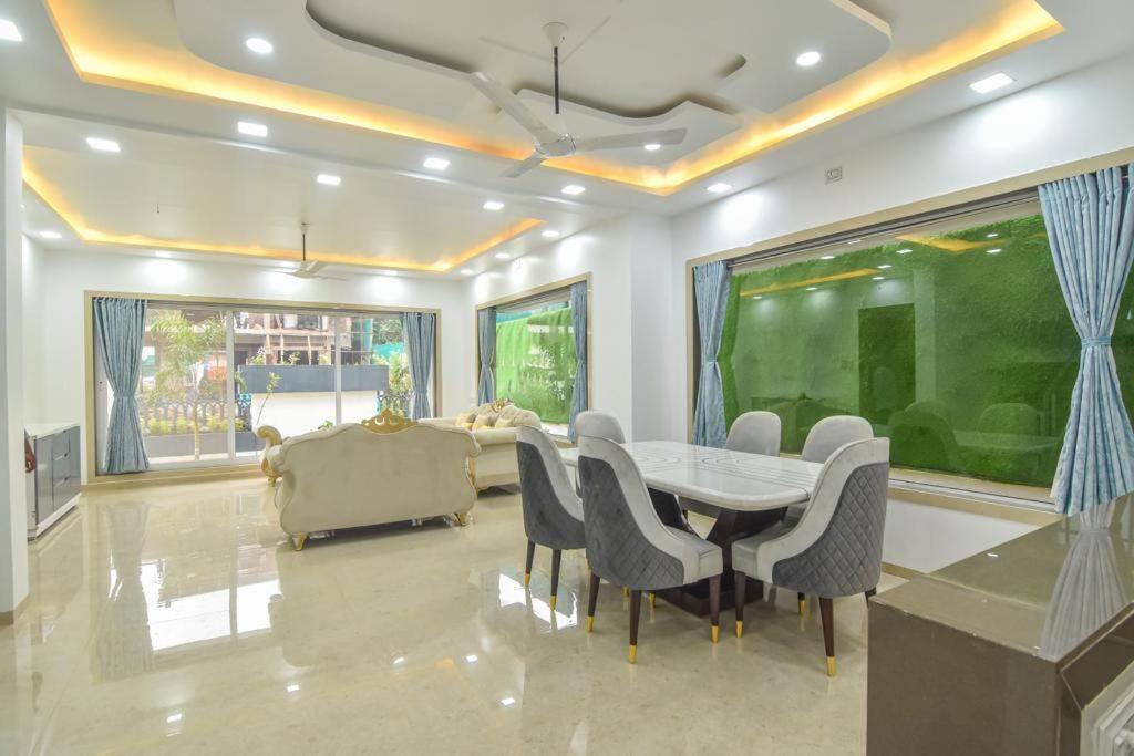 Royal Paradise Villa โลนาวาลา ภายนอก รูปภาพ