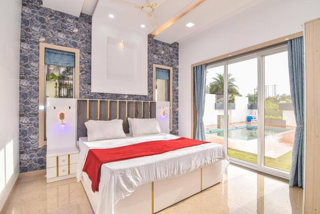 Royal Paradise Villa โลนาวาลา ภายนอก รูปภาพ