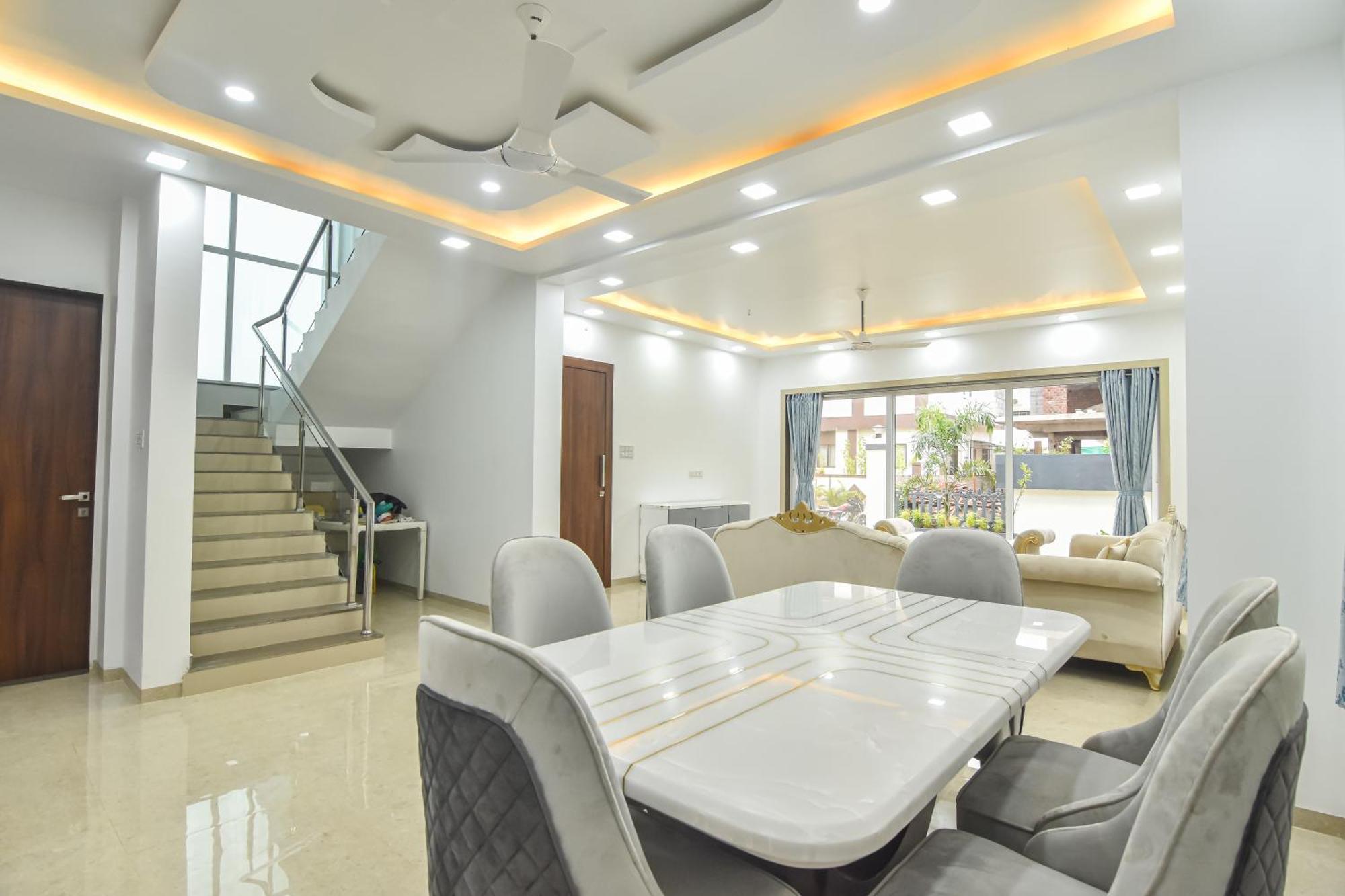 Royal Paradise Villa โลนาวาลา ภายนอก รูปภาพ
