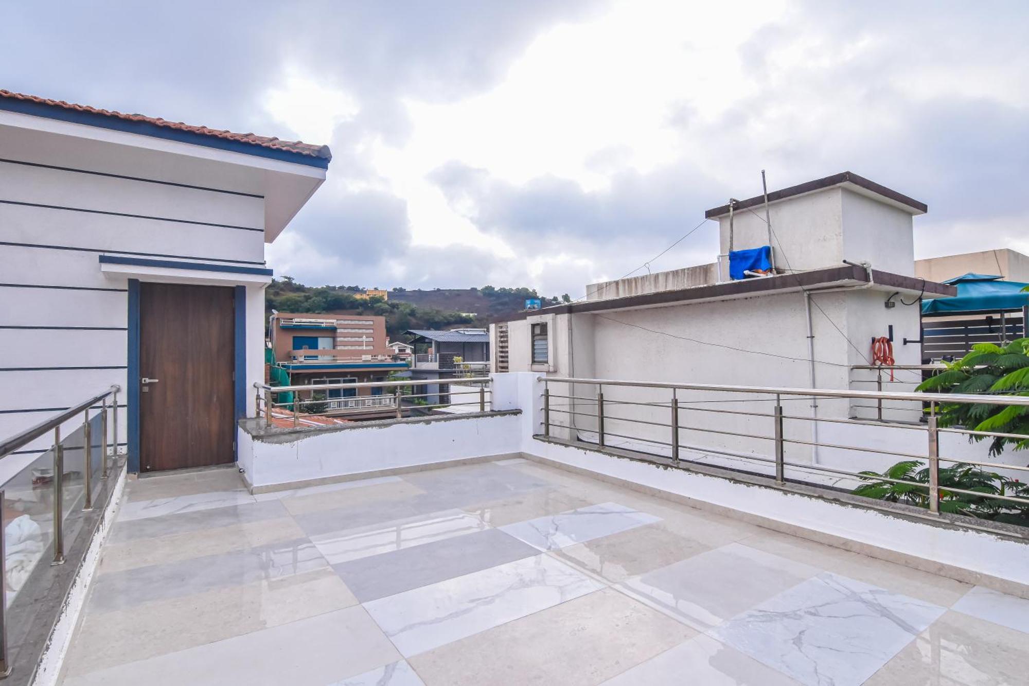 Royal Paradise Villa โลนาวาลา ภายนอก รูปภาพ